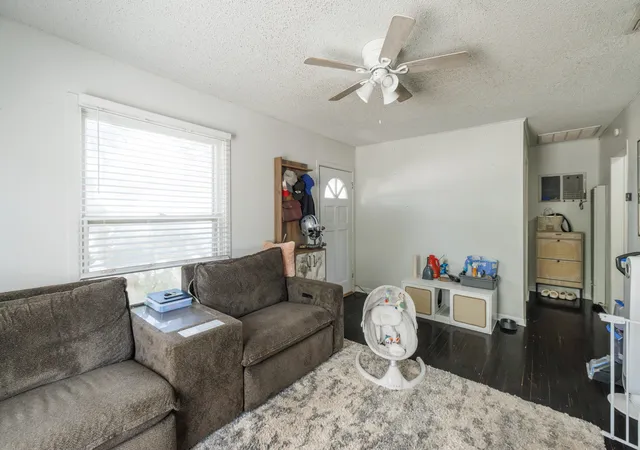 Photo 4 of Single family home for sale at 3249 S 4Th St, Abilene, TX 79605 | MLS# 21352797 | Listing updated on 2026-09-16