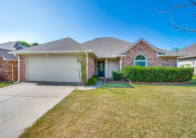 Photo 1 of Single family home for sale at 217 Quail Run, Aubrey, TX 76227 | MLS# 21360300 | Listing updated on 2026-10-01