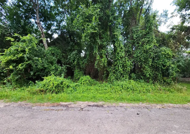 Photo 2 of Land for sale at 327 Capricorn Dr, Granbury, TX 76049 | MLS# 21360302 | Listing updated on 2026-08-16