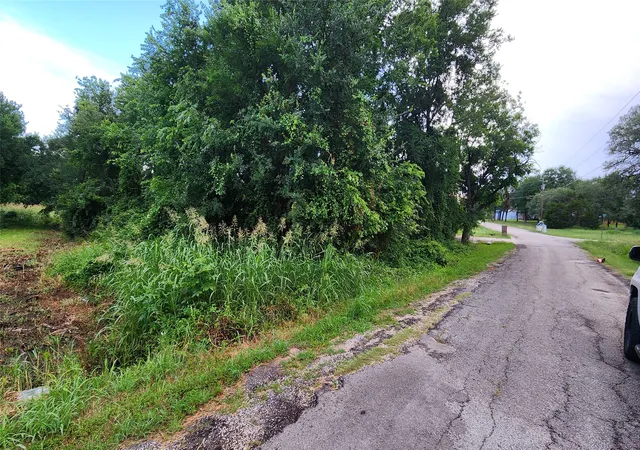 Photo 3 of Land for sale at 327 Capricorn Dr, Granbury, TX 76049 | MLS# 21360302 | Listing updated on 2026-08-16