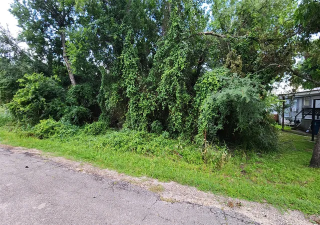 Photo 3 of Land for sale at 325 Capricorn Dr, Granbury, TX 76049 | MLS# 21360294 | Listing updated on 2026-08-16