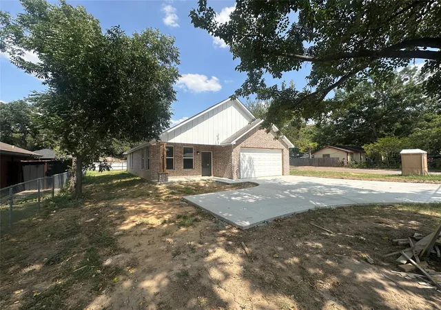 Photo 1 of Single family home for sale at 1400 N Business 287, Decatur, TX 76234 | MLS# 21360319 | Listing updated on 2026-08-14