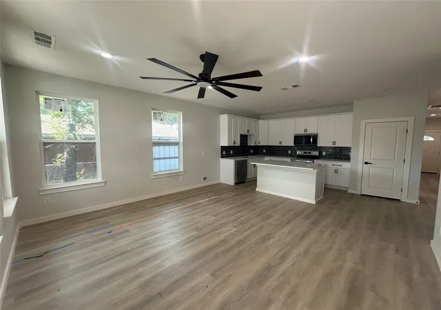 Photo 2 of Single family home for sale at 1400 N Business 287, Decatur, TX 76234 | MLS# 21360319 | Listing updated on 2026-08-14