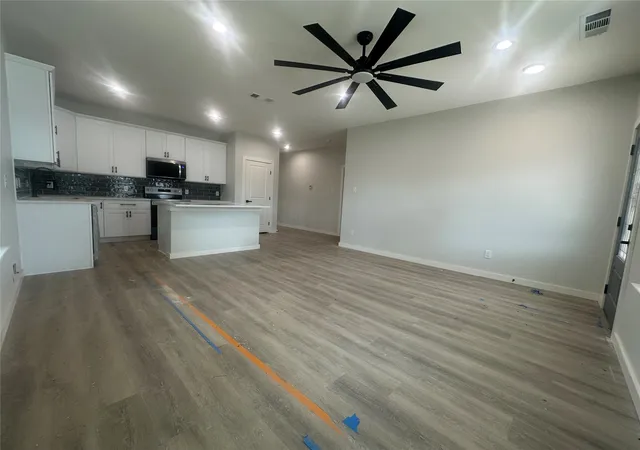 Photo 3 of Single family home for sale at 1400 N Business 287, Decatur, TX 76234 | MLS# 21360319 | Listing updated on 2026-08-14