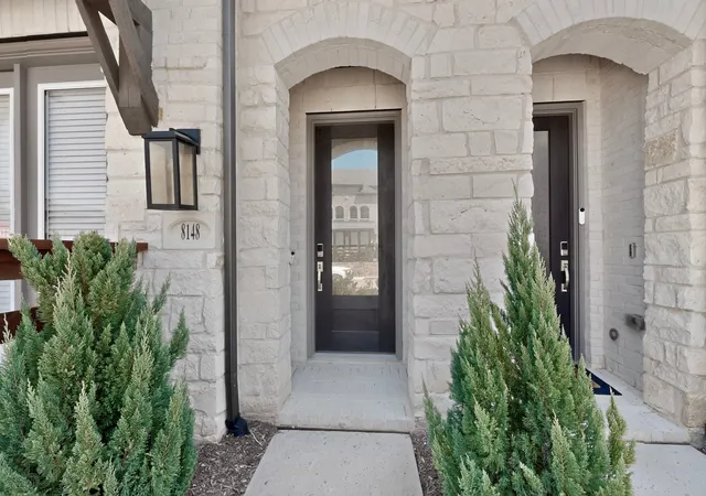 Photo 1 of Townhouse for sale at 8148 Legacy Oak Dr, Mc Kinney, TX 75071 | MLS# 21360240 | Listing updated on 2026-09-03