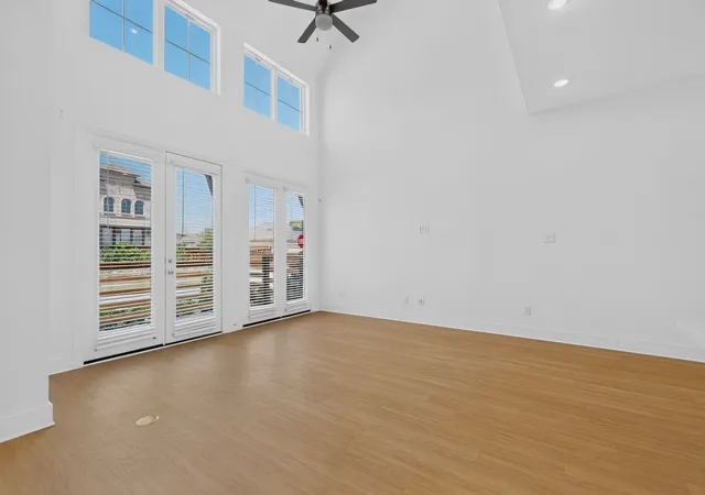 Photo 3 of Townhouse for sale at 8148 Legacy Oak Dr, Mc Kinney, TX 75071 | MLS# 21360240 | Listing updated on 2026-09-03