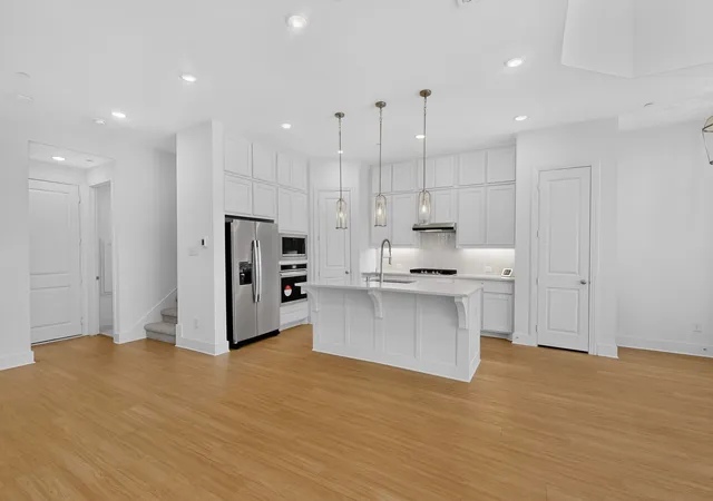 Photo 4 of Townhouse for sale at 8148 Legacy Oak Dr, Mc Kinney, TX 75071 | MLS# 21360240 | Listing updated on 2026-09-03