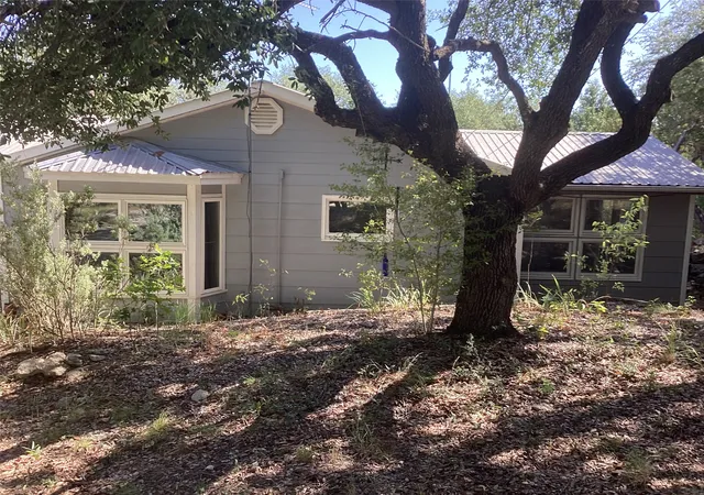 Photo 1 of Single family home for sale at 1225 Cedar Break Ct, Cleburne, TX 76033 | MLS# 21360328 | Listing updated on 2026-09-29