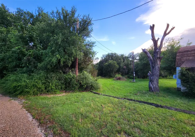Photo 2 of Land for sale at 3012 Moon Ct, Granbury, TX 76049 | MLS# 21360332 | Listing updated on 2026-08-16