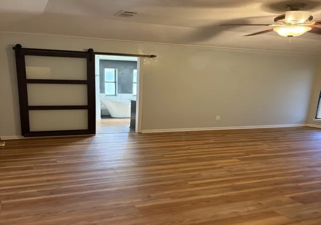 Photo 3 of Single family home for sale at 2104 N Woodland St, Stephenville, TX 76401 | MLS# 21359986 | Listing updated on 2026-08-17