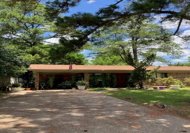 Photo 1 of Sale Pending at 2923 Eugene St, Bossier City, LA 71112 | MLS# 21360339 | Listing updated on 2026-08-19