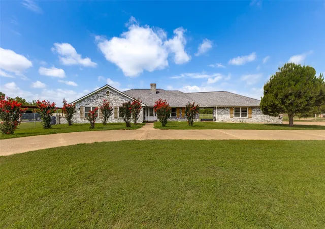 Photo 2 of Multi family home for sale at 13740 Vida Ln, Dallas, TX 75253 | MLS# 21360259 | Listing updated on 2026-09-03