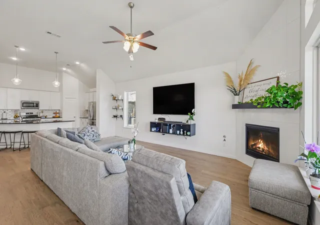 Photo 4 of Sale Pending at 1509 Ravenswood Ln, Wylie, TX 75098 | MLS# 21360314 | Listing updated on 2026-09-02