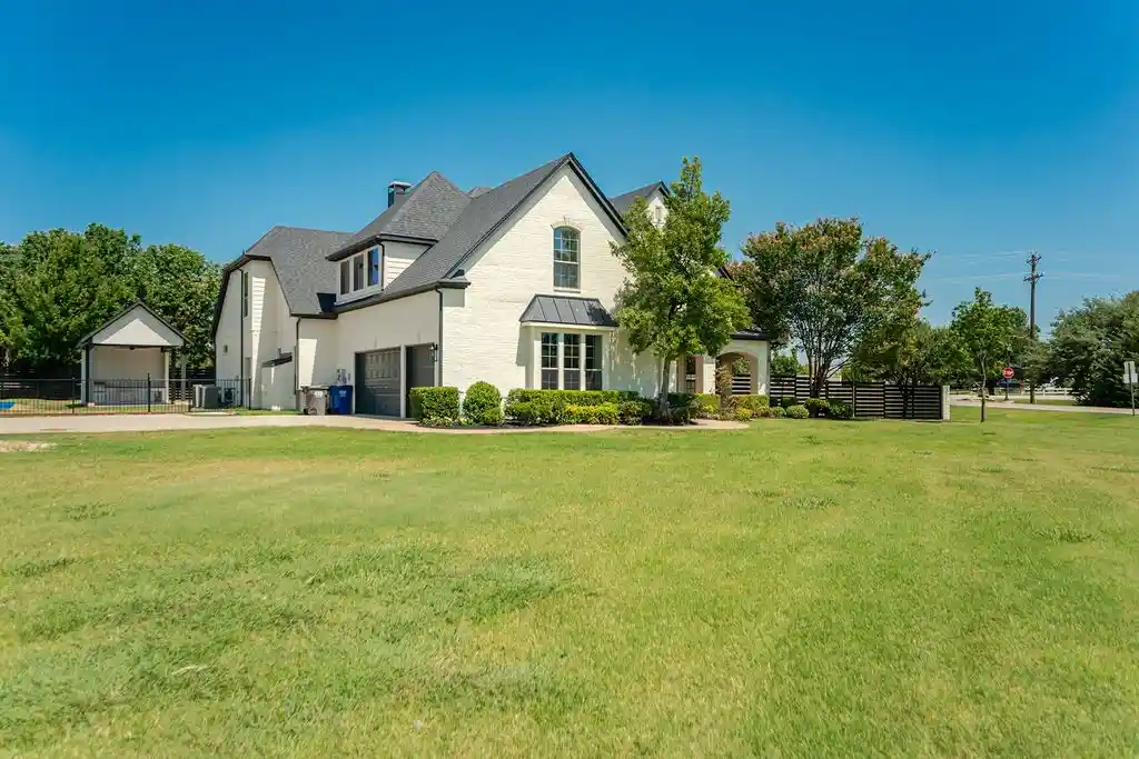 Photo 2 of Mansion for sale at 1600 Windmill Ct, Allen, TX 75002 | MLS# 21348791 | Listing updated on 2026-10-28