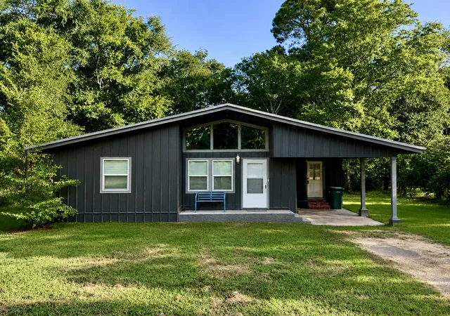 Photo 1 of Single family home for sale at 414 E Main St, Omaha, TX 75571 | MLS# 21359363 | Listing updated on 2026-08-15