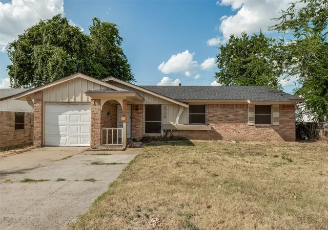 Photo 2 of Single family home for sale at 6706 La Grange Dr, Dallas, TX 75241 | MLS# 21352049 | Listing updated on 2026-08-16