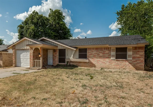 Photo 3 of Single family home for sale at 6706 La Grange Dr, Dallas, TX 75241 | MLS# 21352049 | Listing updated on 2026-08-16