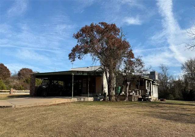 Photo 4 of Single family home for sale at 5 W Hwy 84, Goldthwaite, TX 76844 | MLS# 21360379 | Listing updated on 2026-09-22