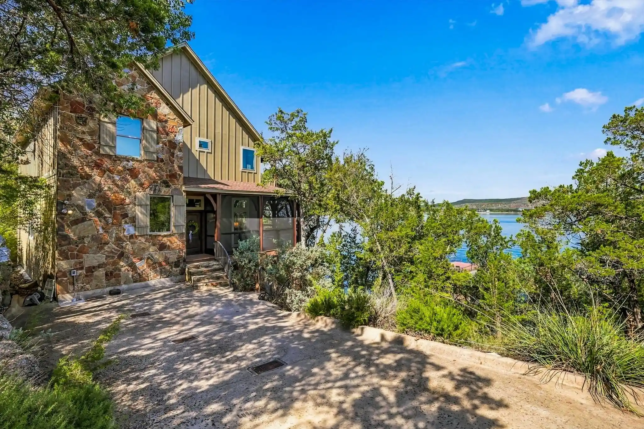 Photo 1 of Single family home for sale at 2161 Trail Ridge 2, Possum Kingdom Lake, TX 76449 | MLS# 21317687 | Listing updated on 2026-10-14