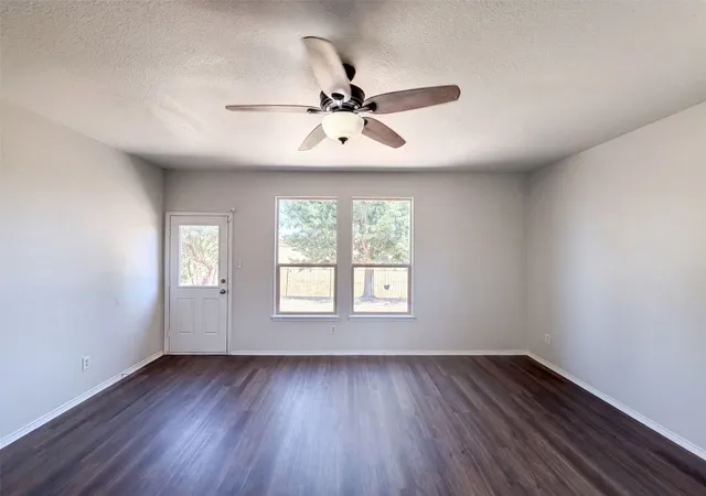 Photo 3 of Single family home for sale at 5928 Deck House Rd, Fort Worth, TX 76179 | MLS# 21360396 | Listing updated on 2026-10-09