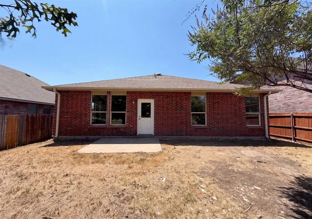 Photo 4 of Single family home for sale at 5928 Deck House Rd, Fort Worth, TX 76179 | MLS# 21360396 | Listing updated on 2026-10-09