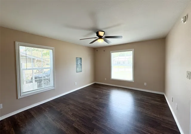 Photo 4 of Single family home for sale at 434 Woodlawn St, Sulphur Springs, TX 75482 | MLS# 21359802 | Listing updated on 2026-08-18