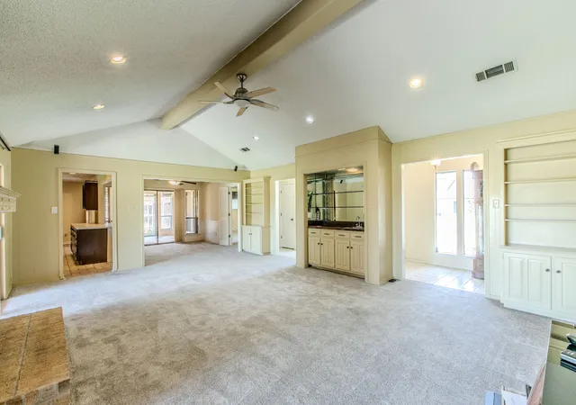 Photo 3 of Sale Pending at 4400 Kingswick Dr, Arlington, TX 76016 | MLS# 21360415 | Listing updated on 2026-09-21