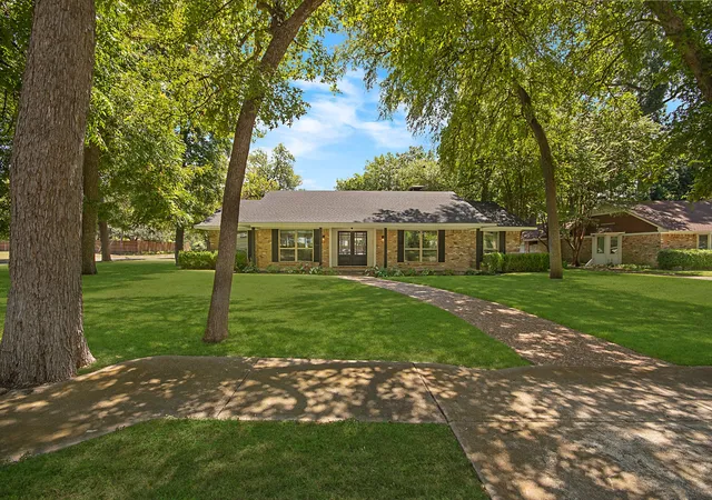 Photo 2 of Single family home for sale at 1049 Forest Grove Dr, Dallas, TX 75218 | MLS# 21358264 | Listing updated on 2026-08-23
