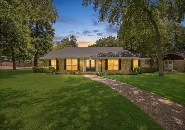 Photo 3 of Single family home for sale at 1049 Forest Grove Dr, Dallas, TX 75218 | MLS# 21358264 | Listing updated on 2026-08-23