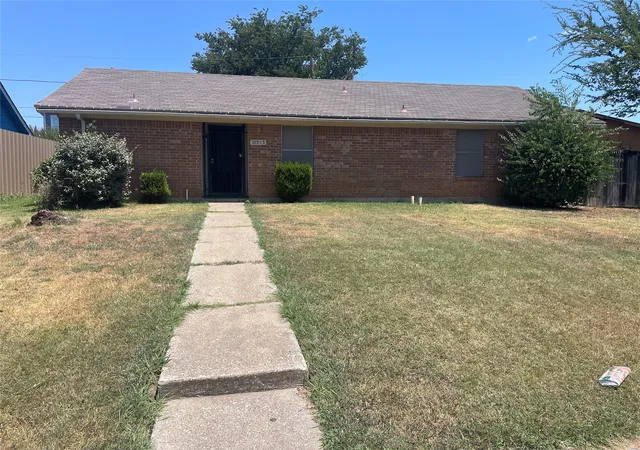 Photo 1 of Single family home for sale at 10515 Eastcrest Ln, Dallas, TX 75217 | MLS# 21360002 | Listing updated on 2026-09-17