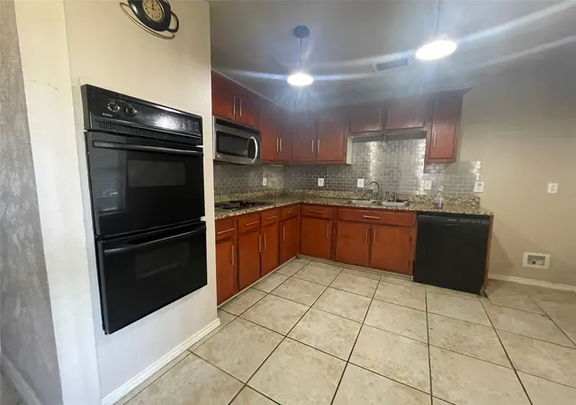 Photo 2 of Single family home for sale at 10515 Eastcrest Ln, Dallas, TX 75217 | MLS# 21360002 | Listing updated on 2026-09-17