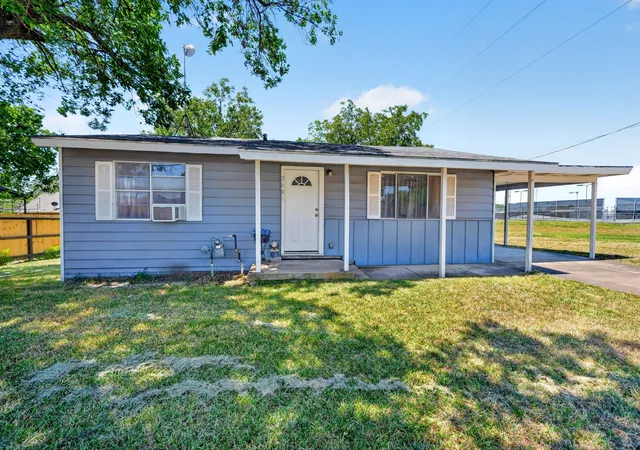Photo 1 of Sale Pending at 2601 Crestridge, Caddo Mills, TX 75135 | MLS# 21360463 | Listing updated on 2026-10-07