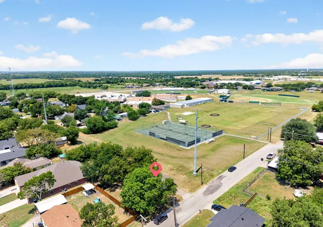 Photo 2 of Single family home for sale at 2601 Crestridge, Caddo Mills, TX 75135 | MLS# 21360463 | Listing updated on 2026-08-24