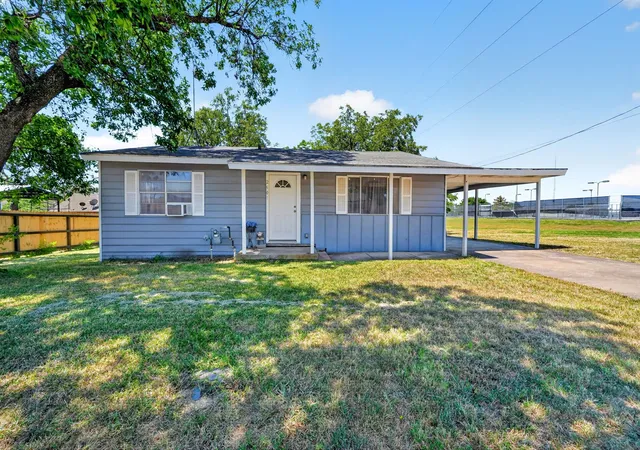 Photo 3 of Single family home for sale at 2601 Crestridge, Caddo Mills, TX 75135 | MLS# 21360463 | Listing updated on 2026-08-24