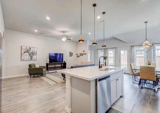 Photo 4 of Single family home for sale at 101 St Meena Ct, Fort Worth, TX 76120 | MLS# 21360475 | Listing updated on 2026-09-17
