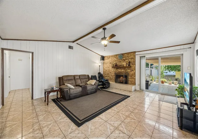 Photo 3 of Single family home for sale at 3246 Wichita Dr, Mesquite, TX 75149 | MLS# 21358611 | Listing updated on 2026-10-02