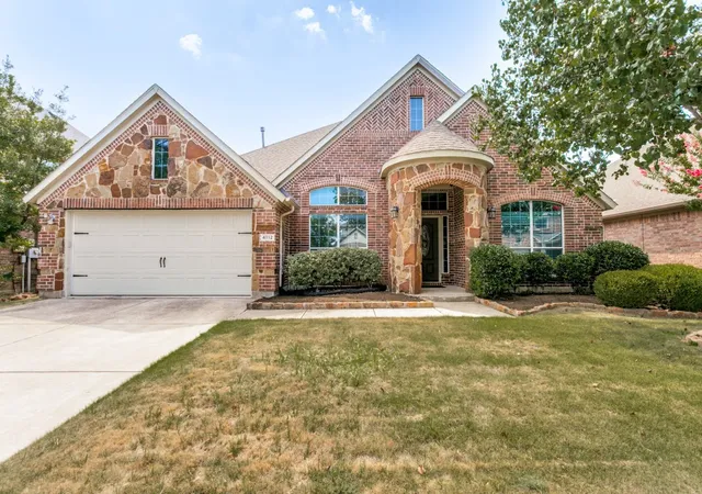 Photo 1 of Sale Pending at 4112 Bonita Ave, Denton, TX 76210 | MLS# 21359029 | Listing updated on 2026-08-31