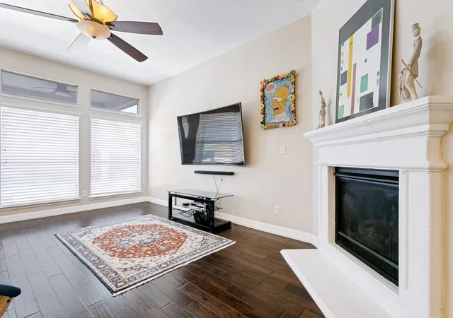 Photo 3 of Sale Pending at 4112 Bonita Ave, Denton, TX 76210 | MLS# 21359029 | Listing updated on 2026-08-31