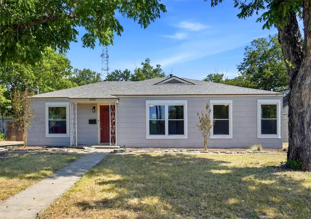Photo 1 of Single family home for sale at 4005 Medford Rd, Fort Worth, TX 76103 | MLS# 21360491 | Listing updated on 2026-08-17