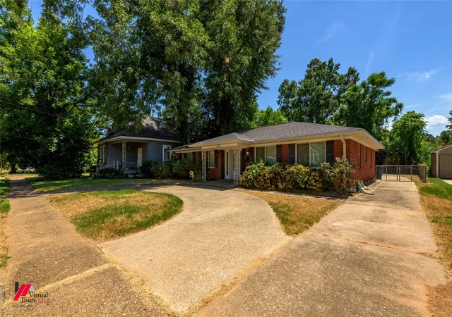 Photo 4 of Single family home for sale at 155 E Elmwood, Shreveport, LA 71104 | MLS# 21357729 | Listing updated on 2026-08-26