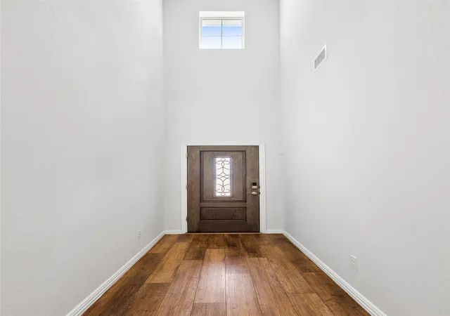 Photo 3 of Single family home for sale at 10105 Lakemont Dr, Fort Worth, TX 76131 | MLS# 21358185 | Listing updated on 2026-10-04