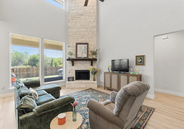 Photo 3 of Single family home for sale at 805 Willowbanks Dr, Nevada, TX 75173 | MLS# 21360482 | Listing updated on 2026-10-07