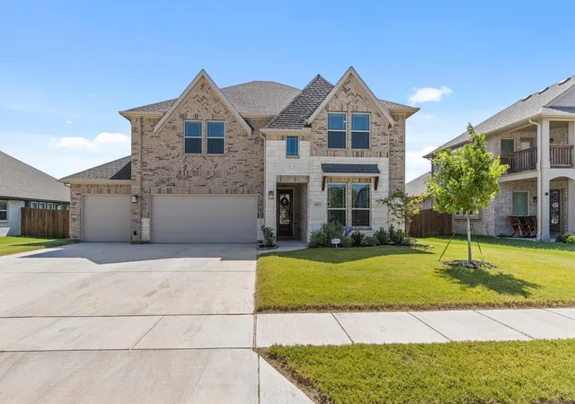 Photo 2 of Single family home for sale at 805 Willowbanks Dr, Nevada, TX 75173 | MLS# 21360482 | Listing updated on 2026-10-07