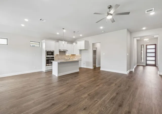 Photo 3 of Single family home for sale at 4552 Sweet Clover Ln, Crowley, TX 76036 | MLS# 21360526 | Listing updated on 2026-08-15