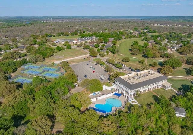 Photo 40 of Single family home for sale at 6521 Edgewood Ct, Granbury, TX 76049 | MLS# 21359677 | Listing updated on 2026-09-30