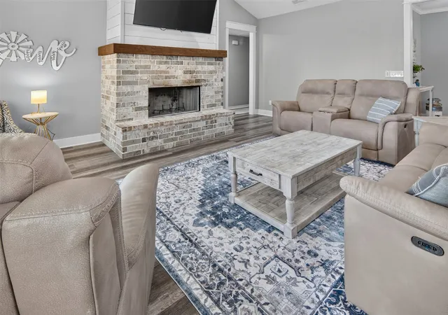 Photo 3 of Single family home for sale at 647 Oklahoma St, Van, TX 75790 | MLS# 21359403 | Listing updated on 2026-08-15