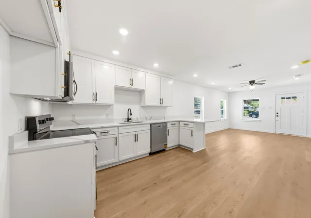 Photo 4 of Sale Pending at 1418 Georgia Ave, Dallas, TX 75216 | MLS# 21360333 | Listing updated on 2026-10-08