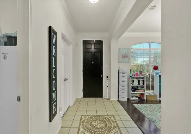 Photo 2 of Single family home for sale at 4951 Eyrie Ct, Grand Prairie, TX 75052 | MLS# 21360499 | Listing updated on 2026-08-15