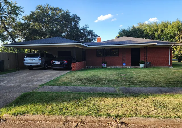 Photo 1 of Single family home for sale at 2101 Belle Grove Dr, Bossier City, LA 71111 | MLS# 21359866 | Listing updated on 2026-08-27