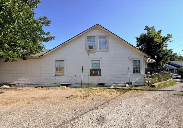Photo 2 of Multi family home for sale at 317 Lansing St, Dallas, TX 75203 | MLS# 21360216 | Listing updated on 2026-10-08